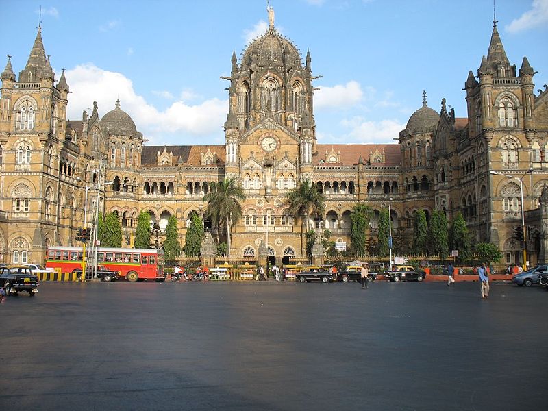 קובץ:Mumbai Train Station.jpg
