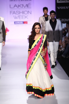 Shazahn Padamsee walked the Lakme Fashion Week ramp in an Archana Kochhar...